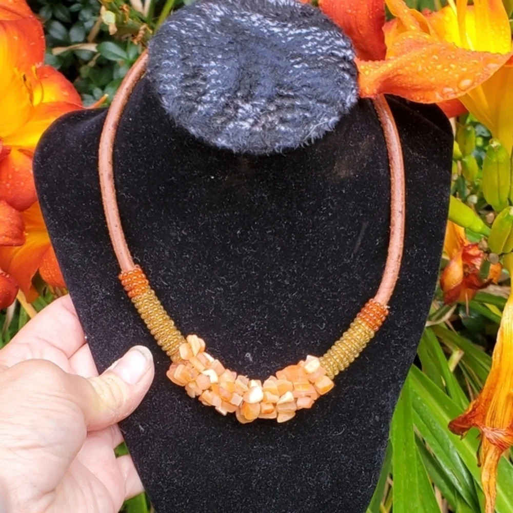 Asian‎ Coral shell choker